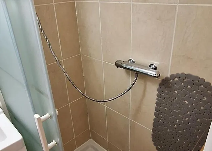 Le Robec Centre Ménage Et Linges De Lit Inclus * Rouen